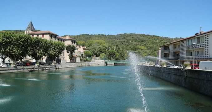Transfert VTC Saint Vallier / Aéroport Lyon Saint Exupéry